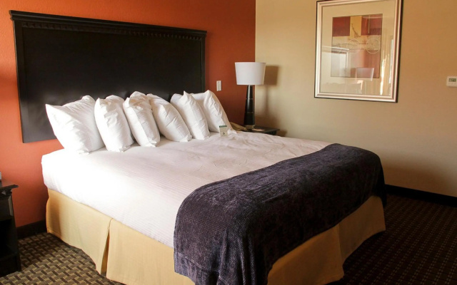 photo 5 of Decatur Conference Center & Hotel