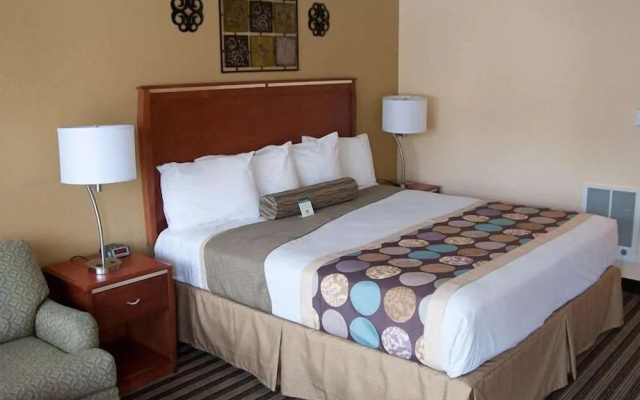 photo 2 of Deer Haven Inn & Suites