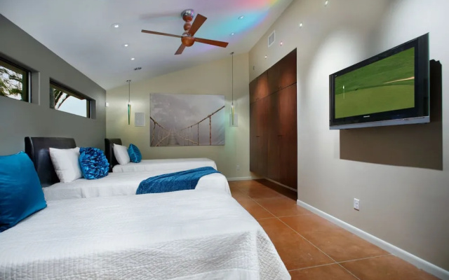 photo 4 of The Delcoa