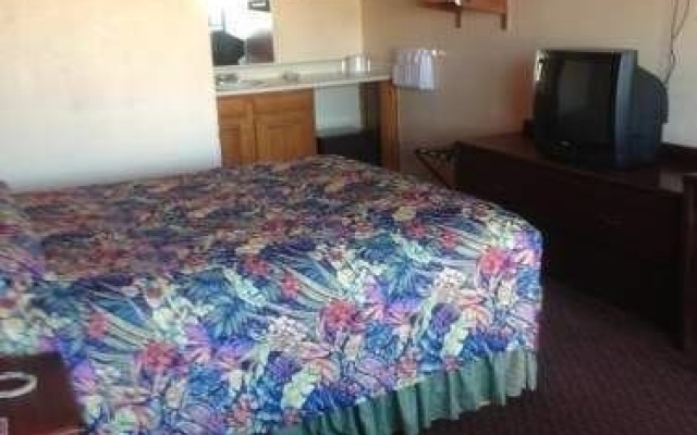 photo 4 of Delux Inn Motel