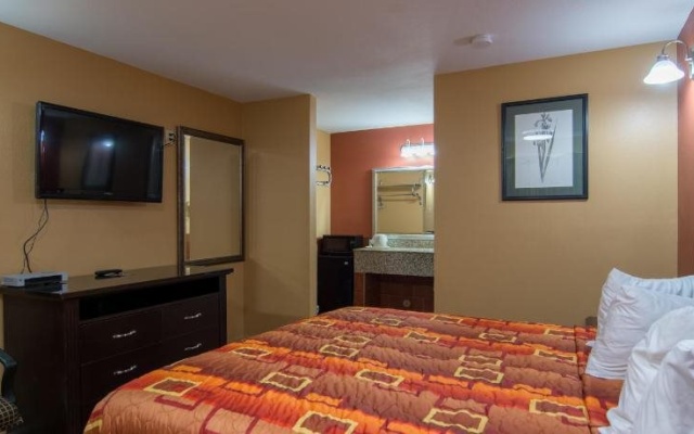 photo 5 of Deluxe Motel