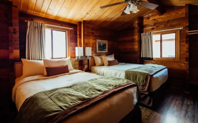 photo 2 of Denali Cabins