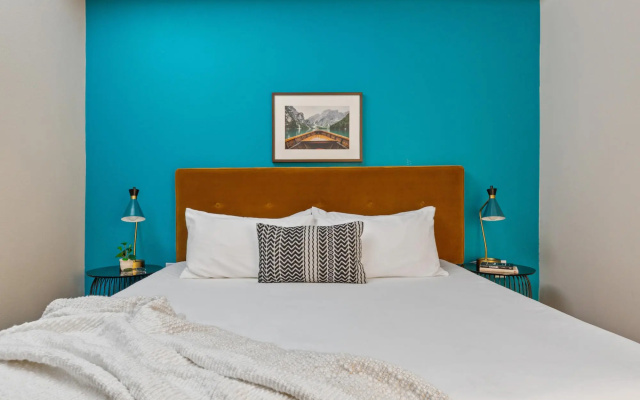 photo 3 of Denver | Beautiful 1BD/1BA Riverfront Apartment