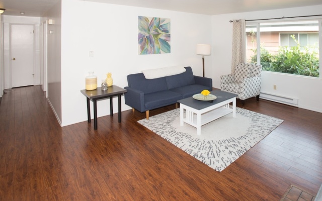 photo 3 of Deplane At Blaine - 2 Seattle Apts - Sleeps 14