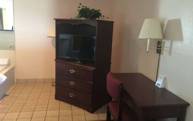 photo 4 of Derby Inn & Suites