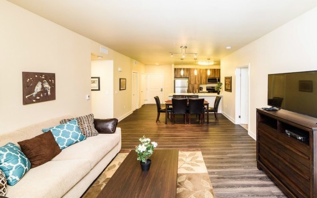 photo 4 of Derian Apartment #873929 by RedAwning