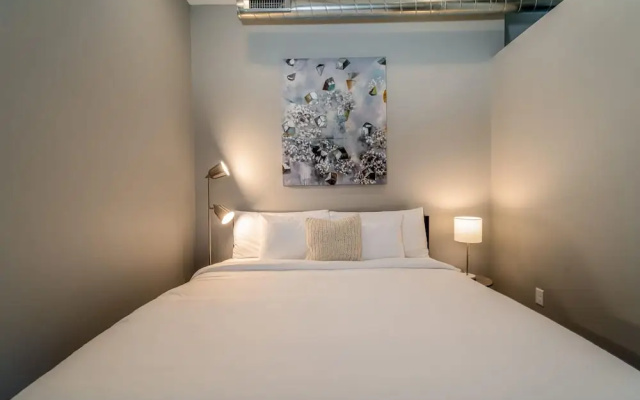 photo 4 of Des Moines Amazing 1BD 1BA Downtown Apartment