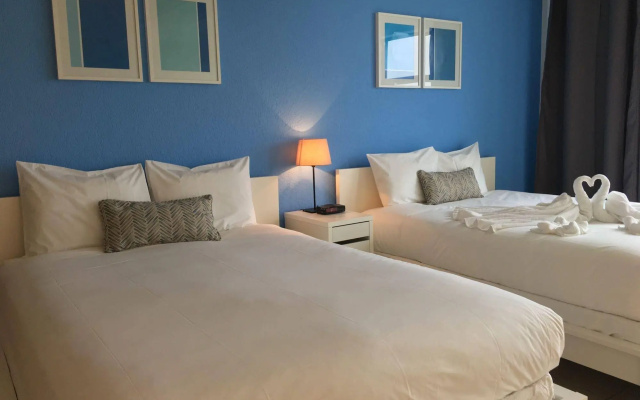 photo 2 of Design Suites Hollywood Beach