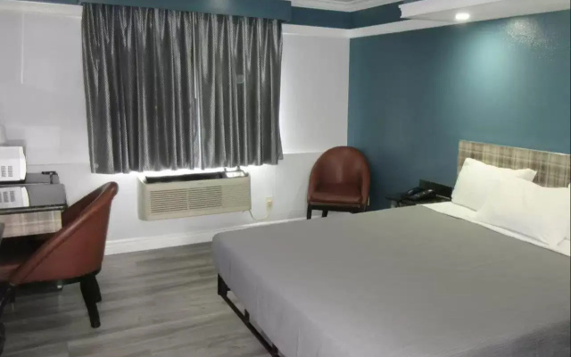 photo 5 of Rodeway Inn Commerce - Los Angeles