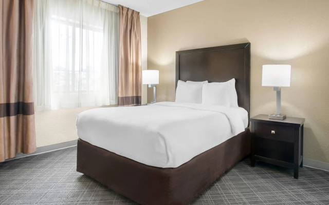 photo 4 of Comfort Inn Detroit Downtown
