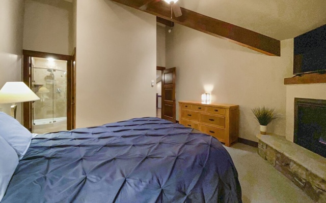 photo 2 of Dewey Placer Lodge 3 Bedroom Home by RedAwning