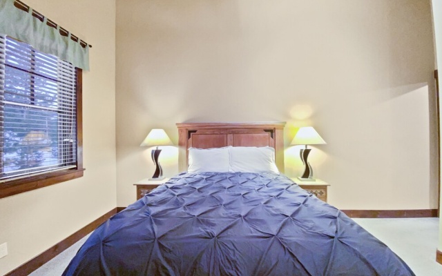 photo 3 of Dewey Placer Lodge 3 Bedroom Home by RedAwning