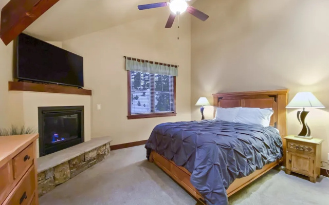 photo 4 of Dewey Placer Lodge 3 Bedroom Home by RedAwning