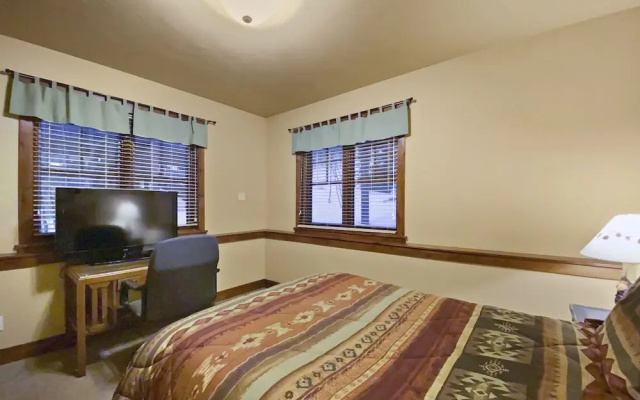 photo 5 of Dewey Placer Lodge 3 Bedroom Home by RedAwning