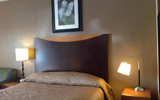 photo 5 of Diamond Inn and Suites