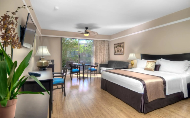photo 2 of Dinah's Garden Hotel