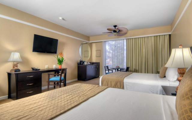 photo 3 of Dinah's Garden Hotel
