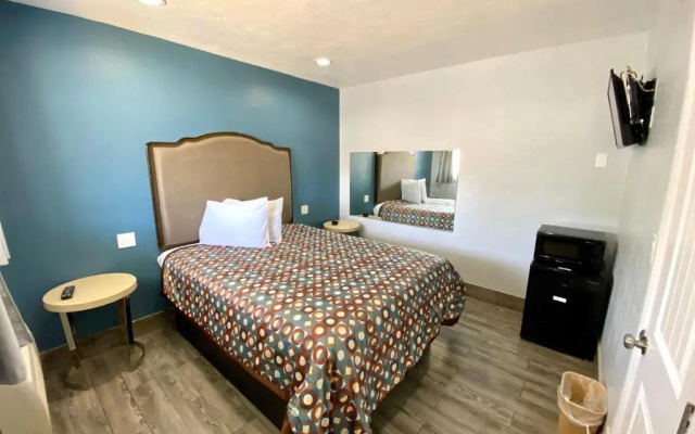 photo 2 of Dixie Motel