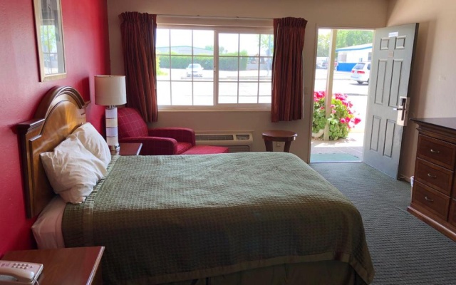 photo 2 of Dixon Motel