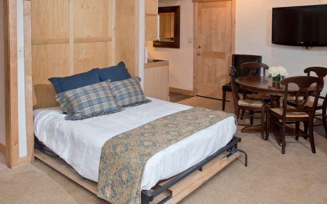 photo 3 of Two Bedroom at the Lodge At Vail by RedAwning