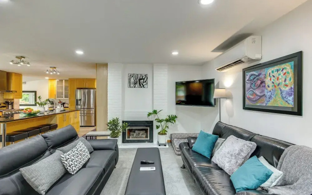 photo 4 of Patio & Grill: Dog-friendly Redmond Getaway!