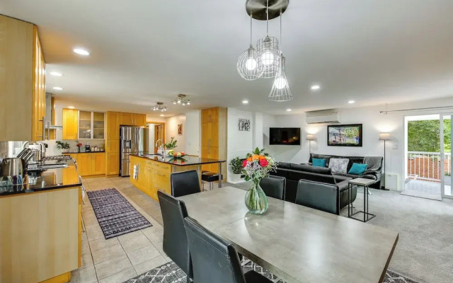 photo 5 of Patio & Grill: Dog-friendly Redmond Getaway!