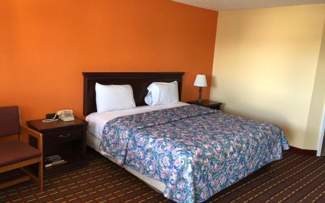 photo 2 of Dogwood Park Inn