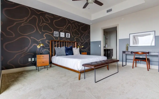 photo 2 of Domio Downtown Stunning 2BR Indoor Basketball Court