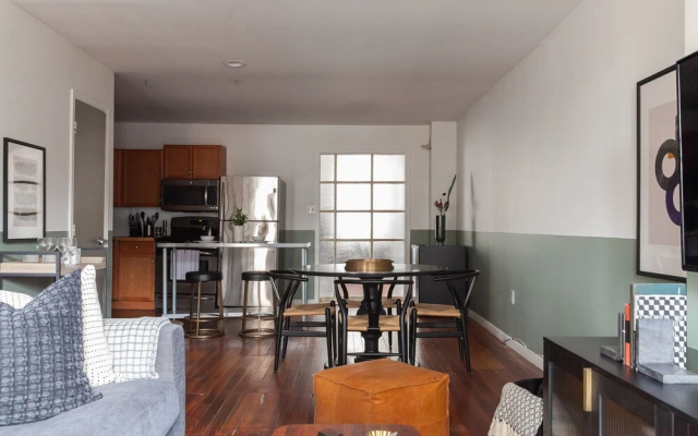 photo 2 of Domio Rittenhouse Square Charming 3BR Duplex + Deck