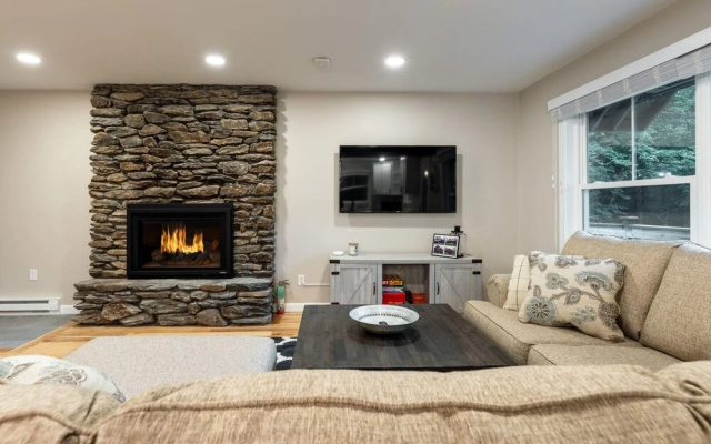 photo 3 of Double Dipper - Upper Unit by Killington Vacation Rentals