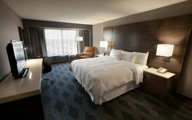 photo 4 of Doubletree by Hilton Bloomington - Minneapolis South