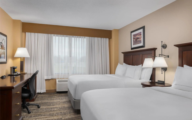 photo 5 of DoubleTree by Hilton Cincinnati Airport