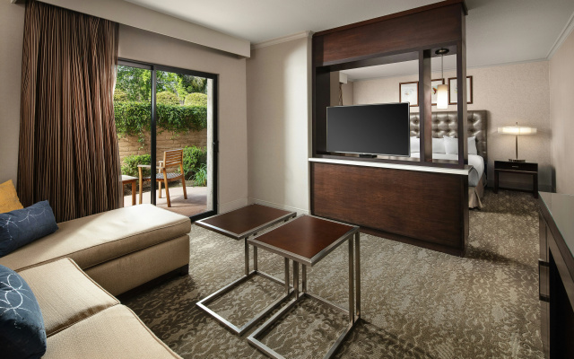 photo 4 of DoubleTree by Hilton Claremont