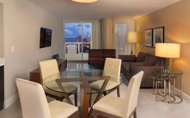 photo 5 of DoubleTree by Hilton Grand Hotel Biscayne Bay