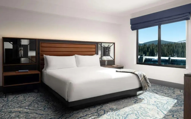 photo 4 of Hotel Alpenrock Breckenridge, Curio Collection by Hilton