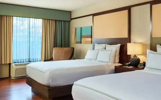 photo 4 of DoubleTree by Hilton Orlando Theme Park Resort