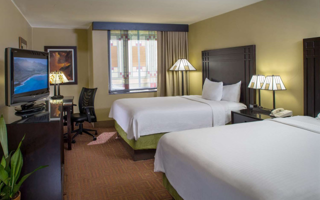 photo 4 of Doubletree by Hilton Phoenix - Tempe