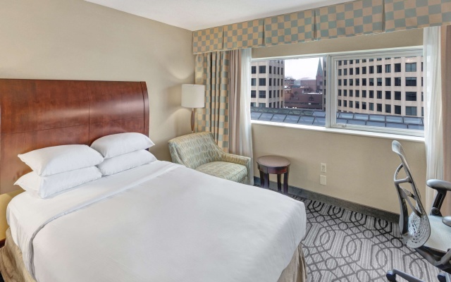photo 3 of DoubleTree by Hilton Hotel St. Paul Downtown