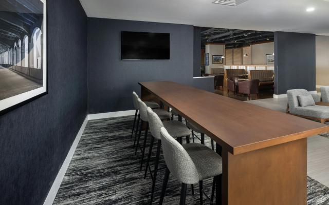 photo 5 of DoubleTree by Hilton Kansas City Airport