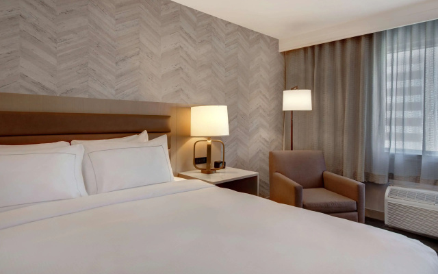 photo 2 of DoubleTree by Hilton LAX - El Segundo