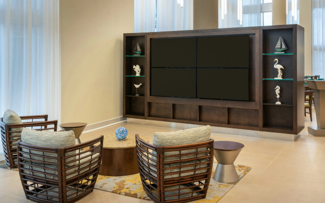 photo 3 of DoubleTree by Hilton Miami - Doral, FL