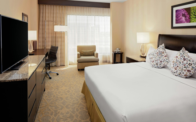 photo 3 of Hotel Zessa Orange County Airport, a DoubleTree by Hilton