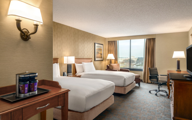 photo 3 of Doubletree by Hilton Somerset Hotel and Conference Center