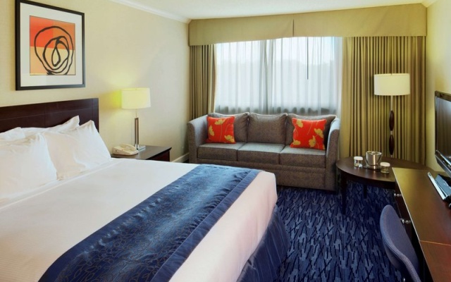 photo 4 of Doubletree Hotel Norwalk