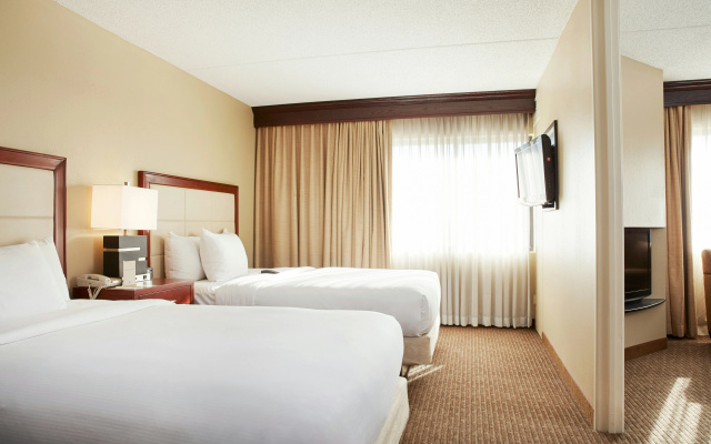 photo 3 of DoubleTree Suites by Hilton Hotel Cincinnati - Blue Ash