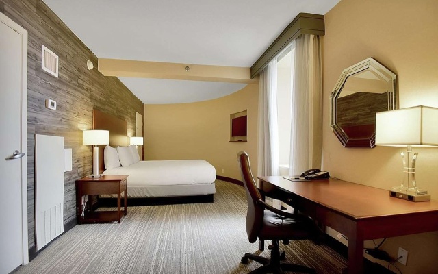 photo 5 of DoubleTree by Hilton Hotel & Suites Houston by the Galleria