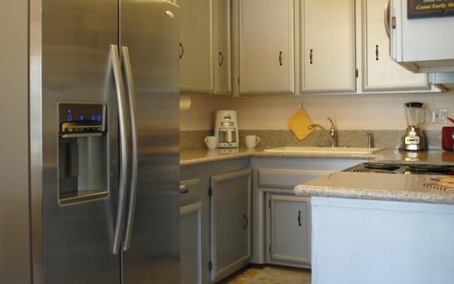 photo 3 of Downtown Chestnut Apartment