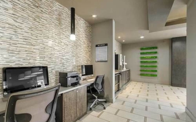 photo 2 of Downtown Dallas 2BR Apts
