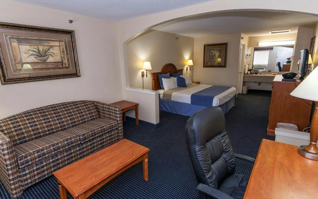 photo 3 of Downtowner Inn and Suites Hobby