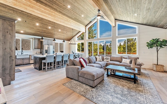 photo 5 of Dreams and Streams by Tahoe Mountain Properties